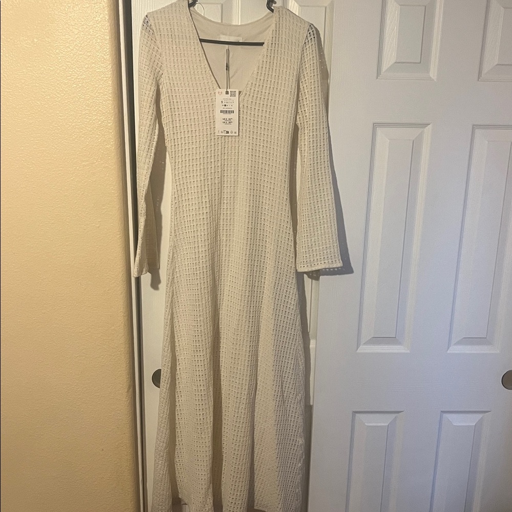 Zara Cream Long Sleeve Knit Dress